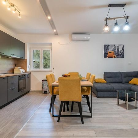 Apartman Galeb Трогир Екстериор снимка