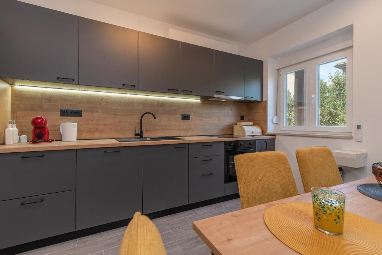 Apartman Galeb Трогир Екстериор снимка