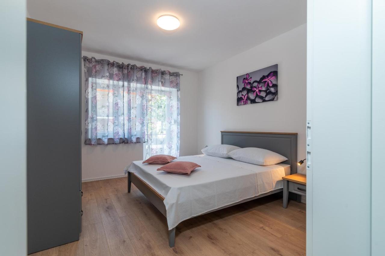 Apartman Galeb Трогир Екстериор снимка
