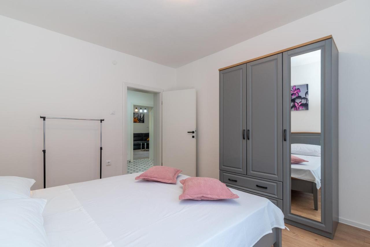 Apartman Galeb Трогир Екстериор снимка