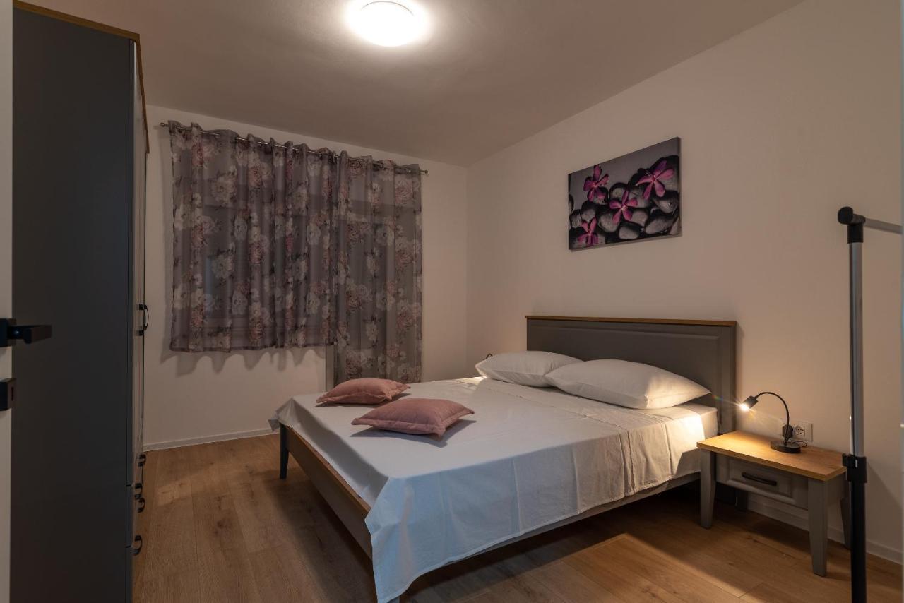 Apartman Galeb Трогир Екстериор снимка