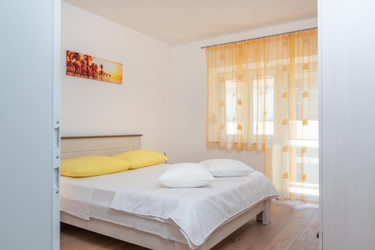 Apartman Galeb Трогир Екстериор снимка