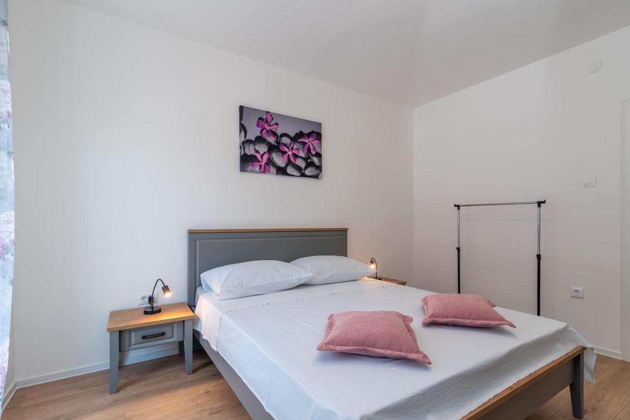 Apartman Galeb Трогир Екстериор снимка