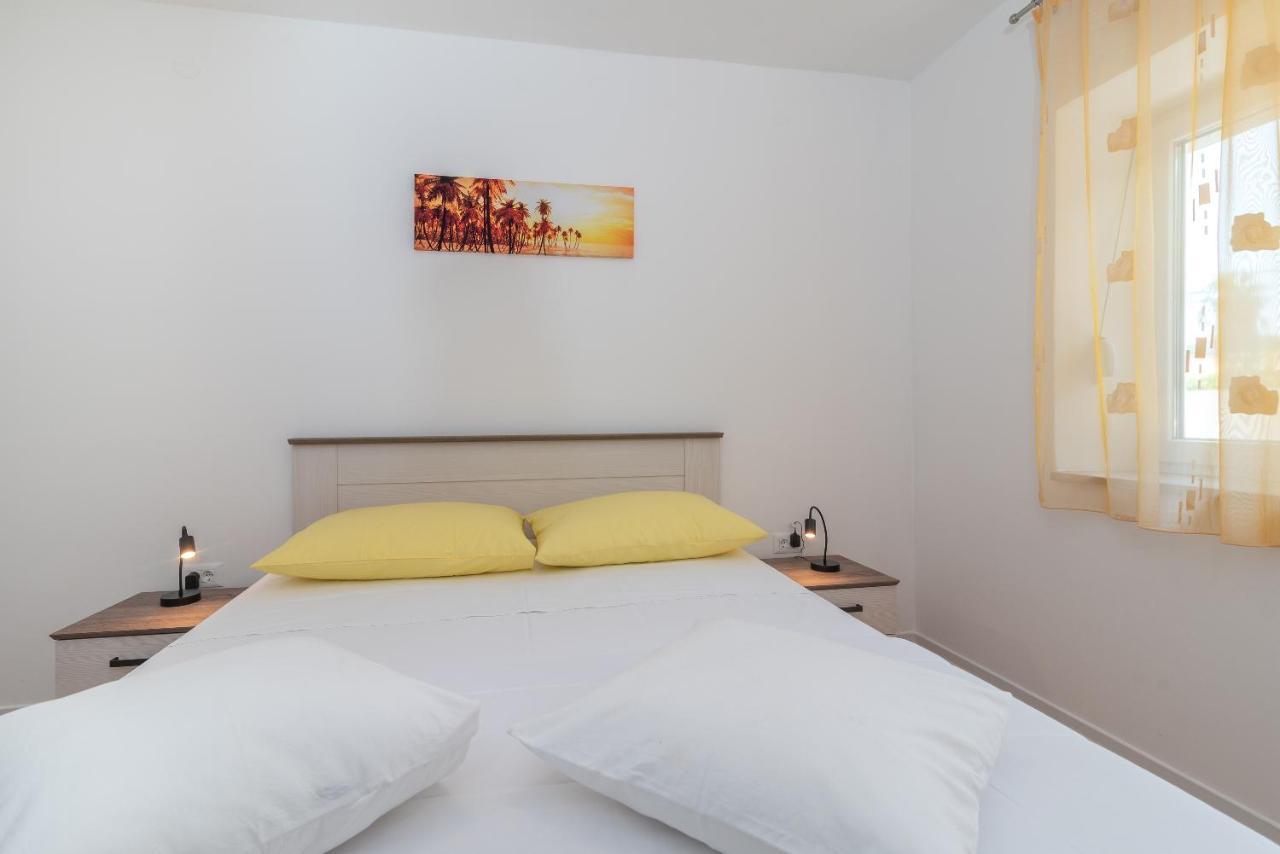Apartman Galeb Трогир Екстериор снимка