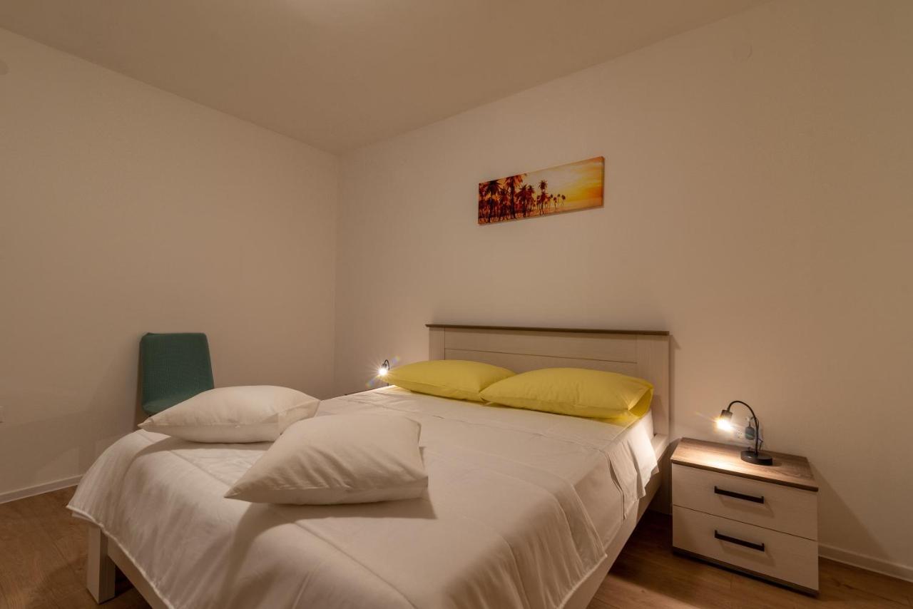 Apartman Galeb Трогир Екстериор снимка